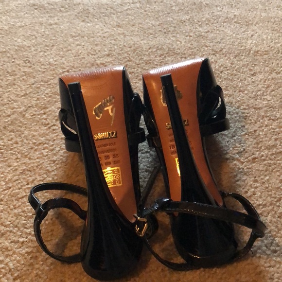 Black stilettos! - Picture 4 of 5